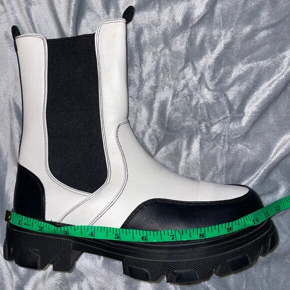 π Bundle Deal: 4 for $20! π White Chelsea booties size 8 - Picture 13 of 16